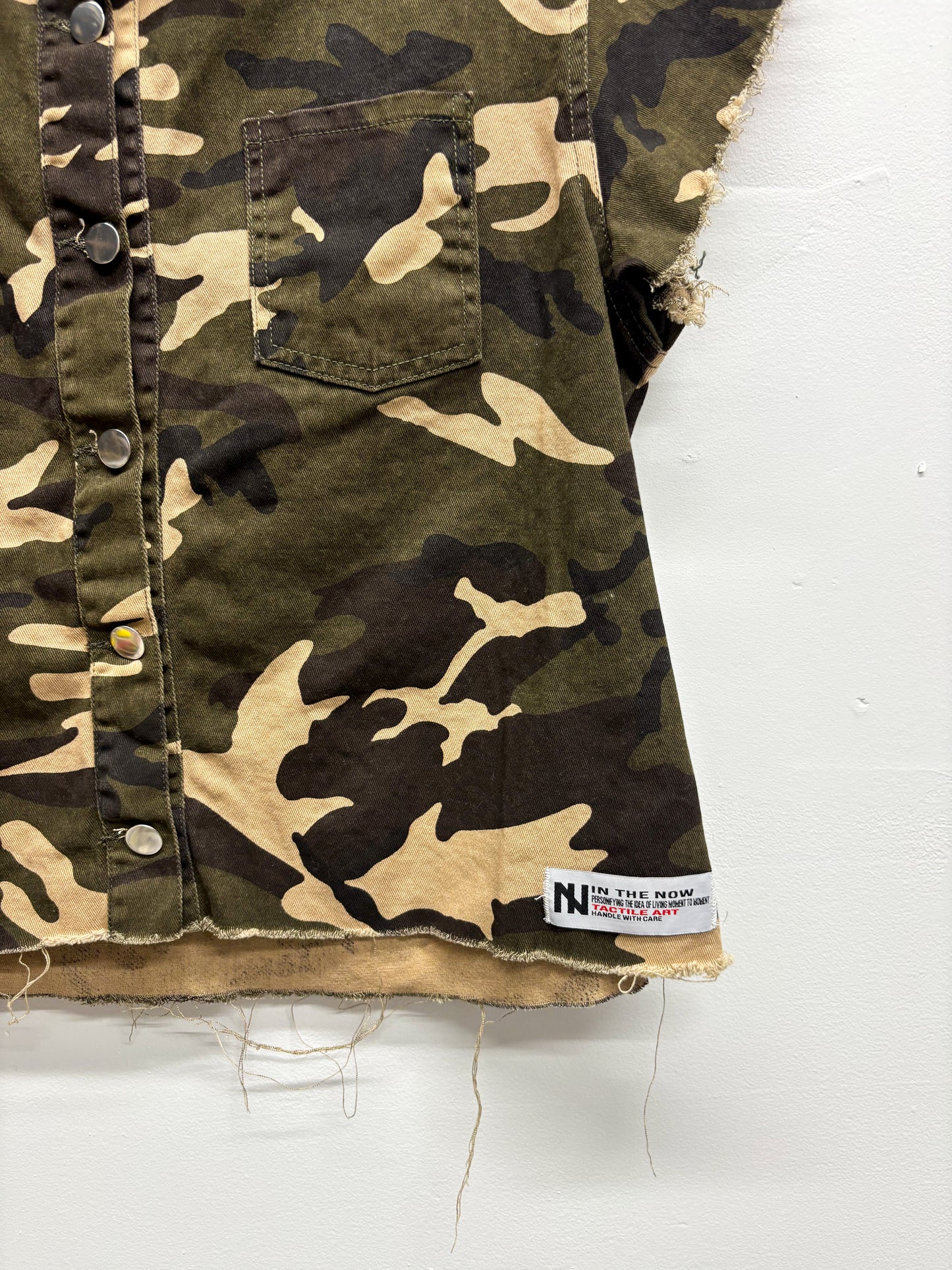 Sample 002