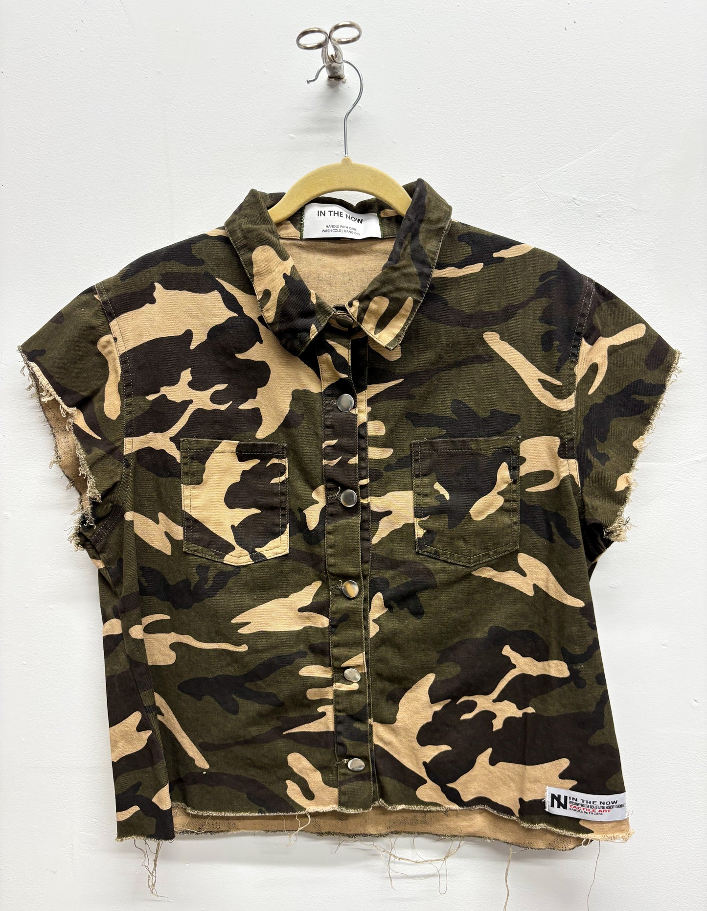 Sample 002